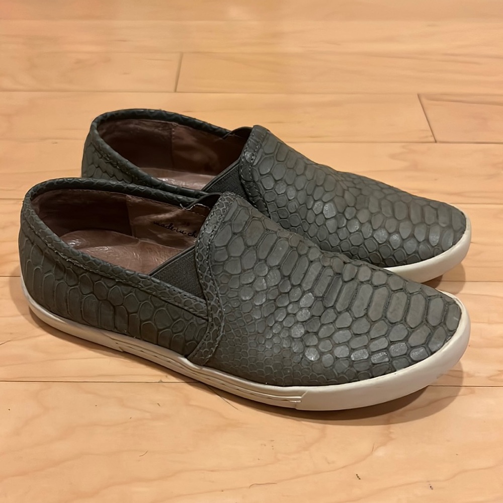 Joie Kidmore Sneaker Size 5 in gray